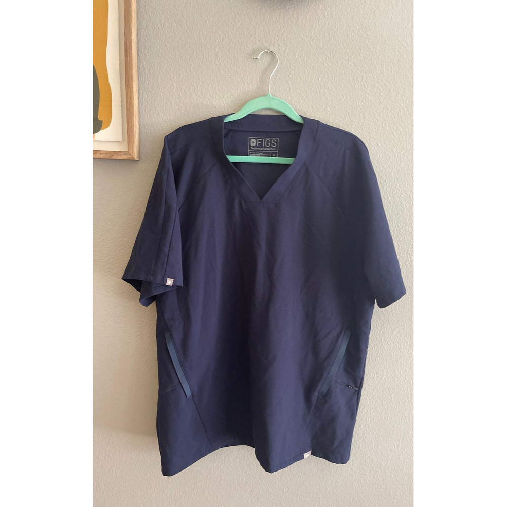 Figs scrub top Navy XL